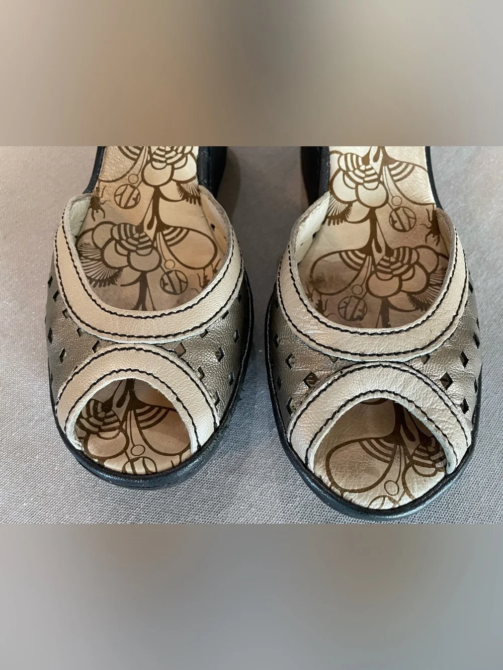 Fly London Yumo Pewter Silver Peep Toe Wedge Sandal 7.5/38